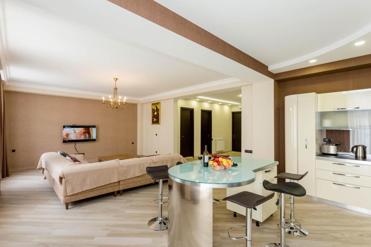 Apartment Rustaveli Iii